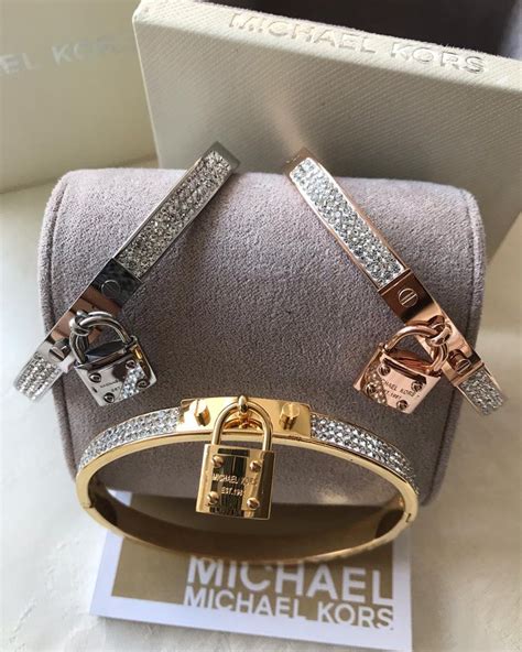 michael kors pulseira|Michael Kors online store.